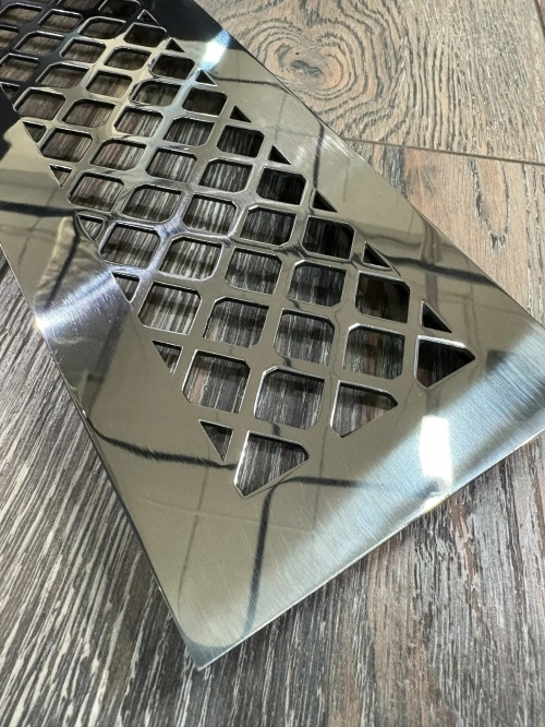 Вентиляционная решетка из полированной нержавеющей стали NR 10 300х100